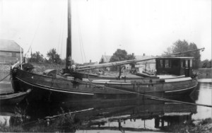 100 jaar geleden vond zandschipper Arie Kreuk de 'zelflosinstallatie' uit.